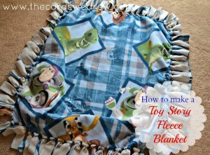How to DIY a Toy Story Fleece Tie Blanket from @thecardswedrew #DIYBlanket