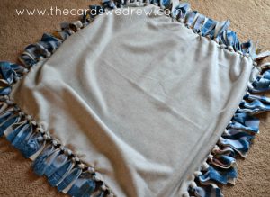 How to Make a Fleece Tie Blanket - The Cards We Drew