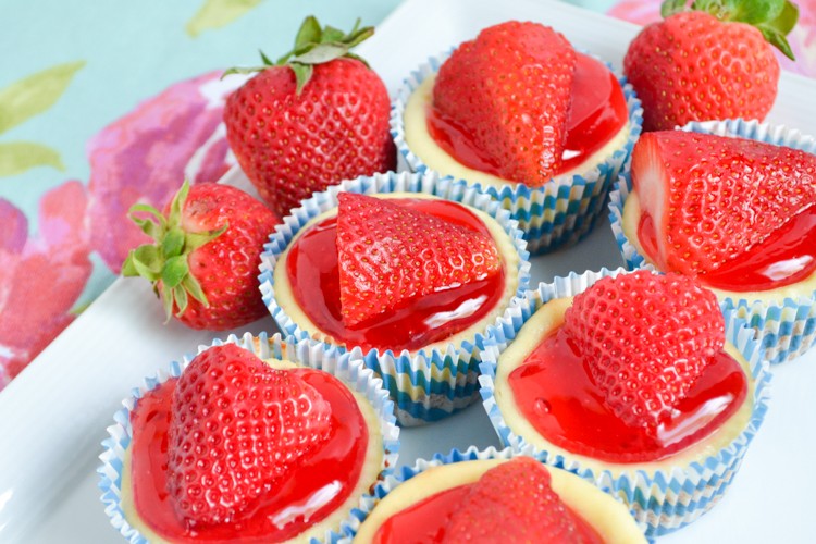 Strawberry Sugar Cookie Mini Cheesecakes