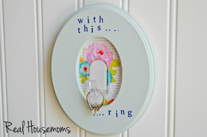 DIY-Engagement-Ring-Holder-feature-image