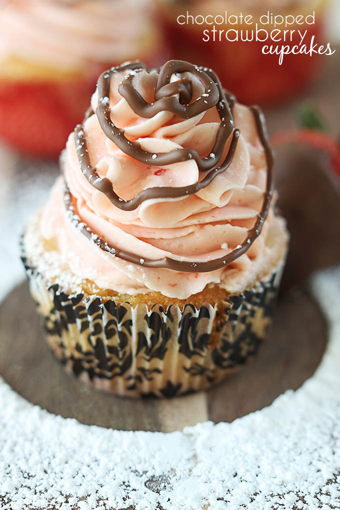 chocolate-dipped-strawberry-cupcakes-4title