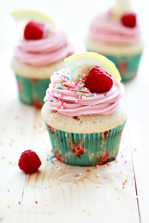 raspberry-lemon-cupcakes-14-630-wm5