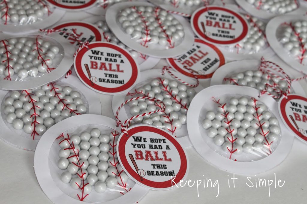 15 Things to Get Ready for Baseball Season | www.thecardswedrew.com