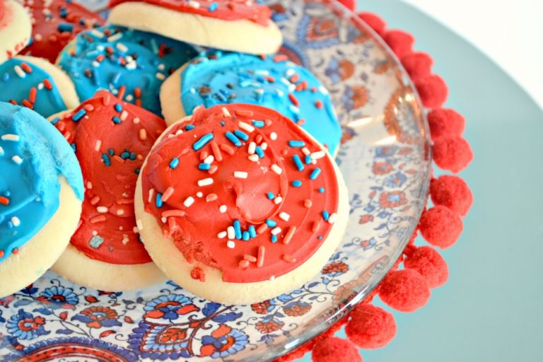 DIY Patriotic Cake Stand