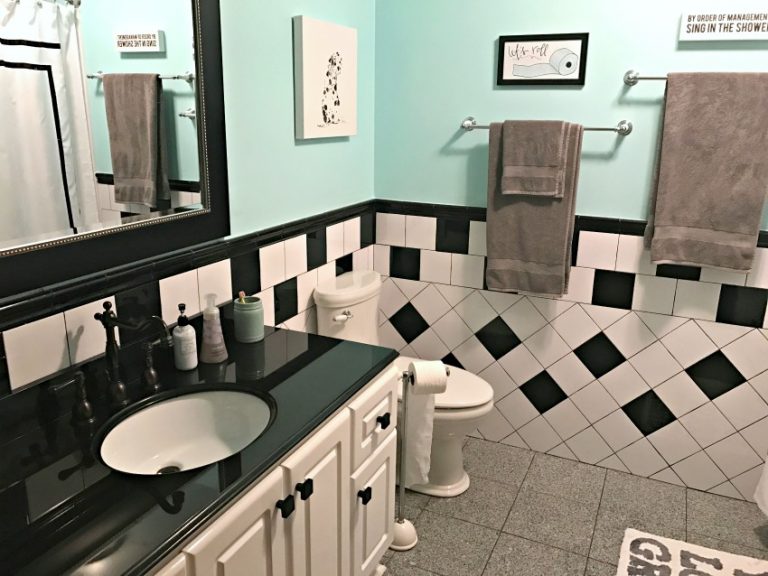 retro bathroom makeover
