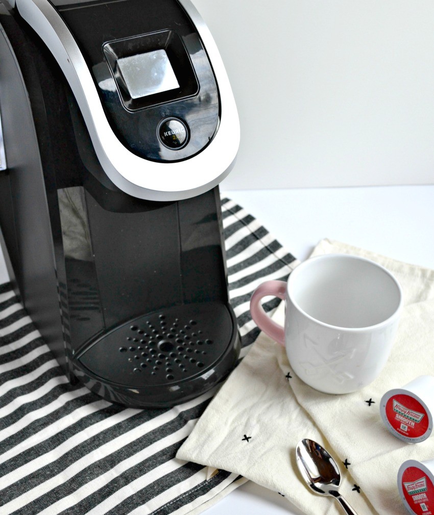 Cleaning a coffee maker
