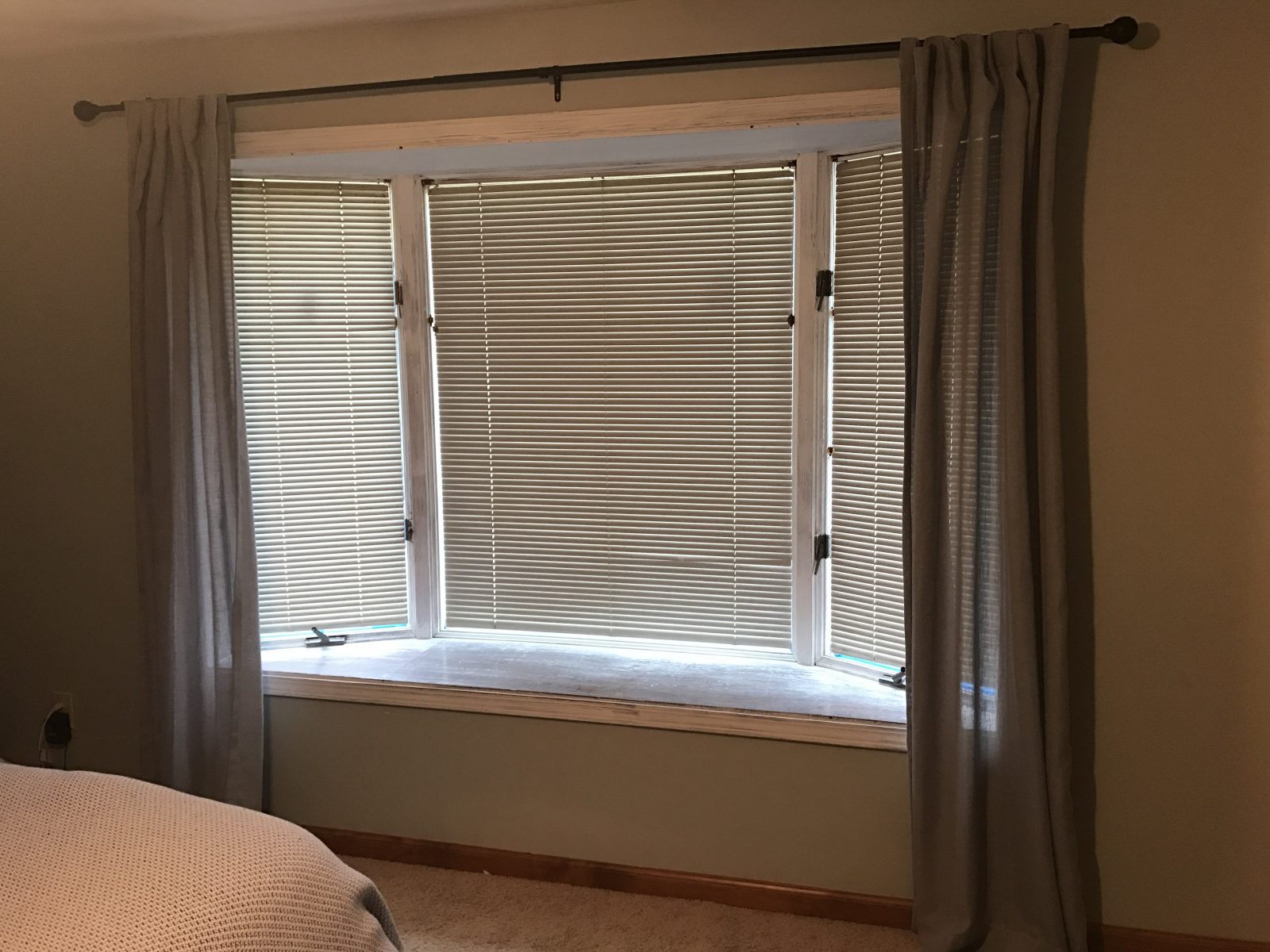 Bay Window Makeover With Custom Wood Blinds The Cards We Drew
