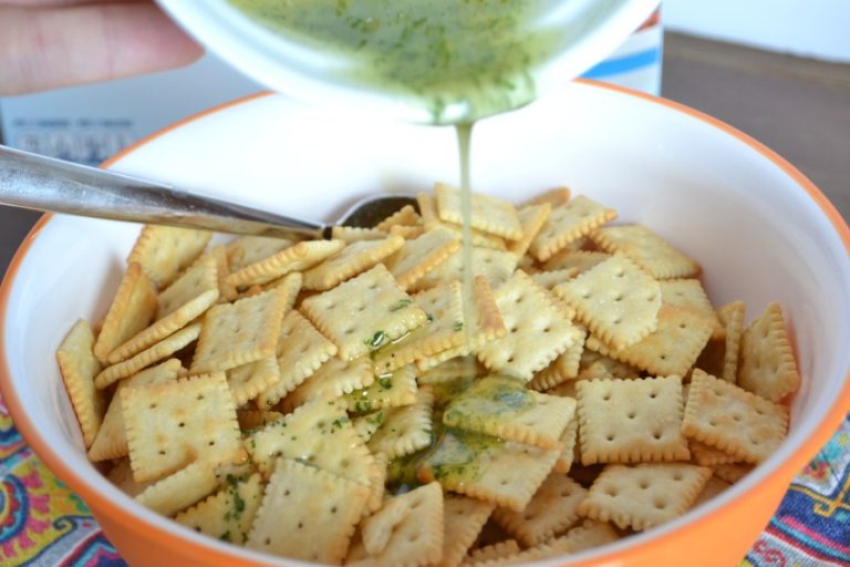 seasoned saltine cracker recipe